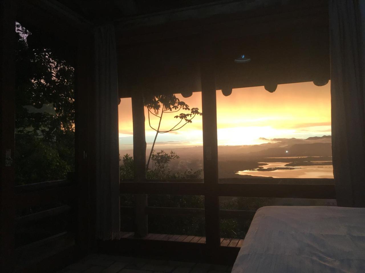Pousada Villa Sao Pedro 加罗帕巴 外观 照片